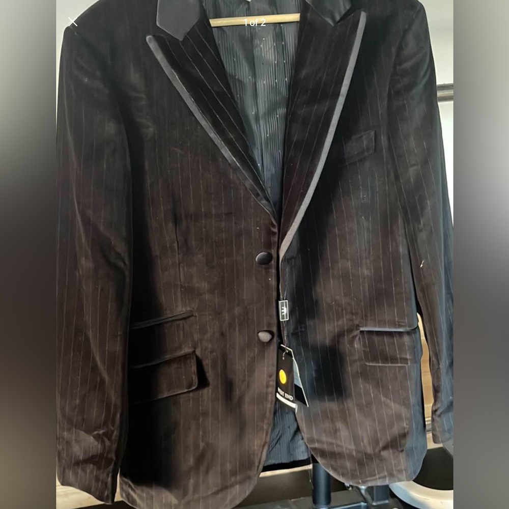 Black Men’s Velvet tuxedo-style Blazer